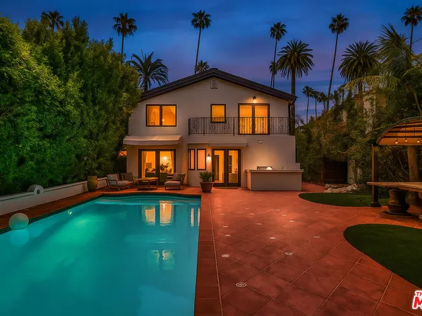 209 N Doheny Dr, Beverly Hills, CA 90211