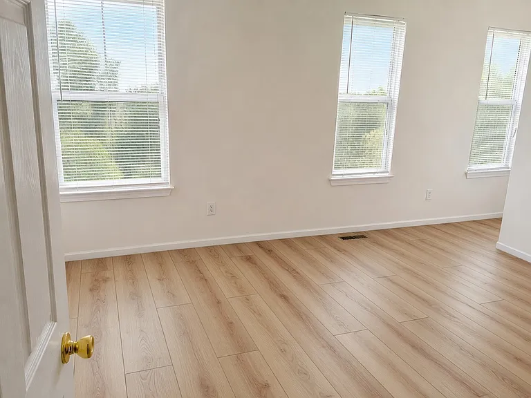 88 Bridge View Dr — Photo 9