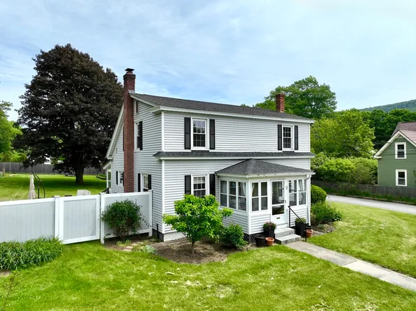 12 Wellington St, Shelburne Falls, MA 01370