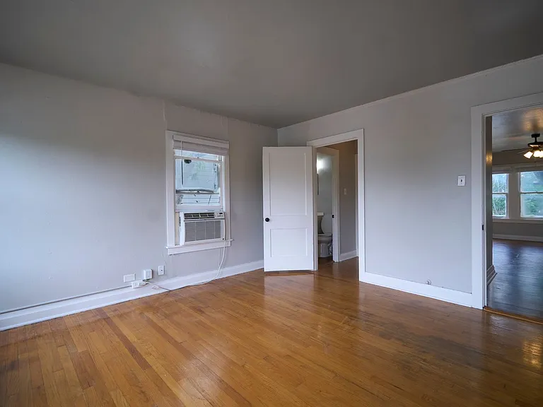 218 Claremont Ave #4 — Photo 9