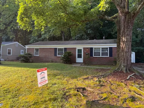 17 Colony Rd, Newport News, VA 23602