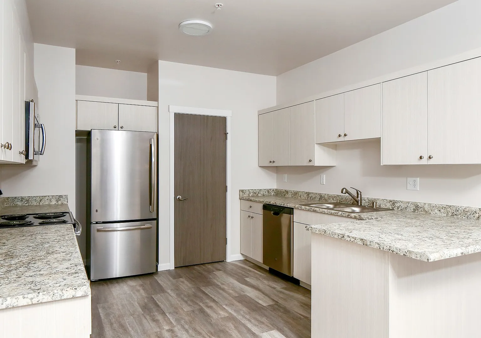 East Ridge Apartments — Photo 3