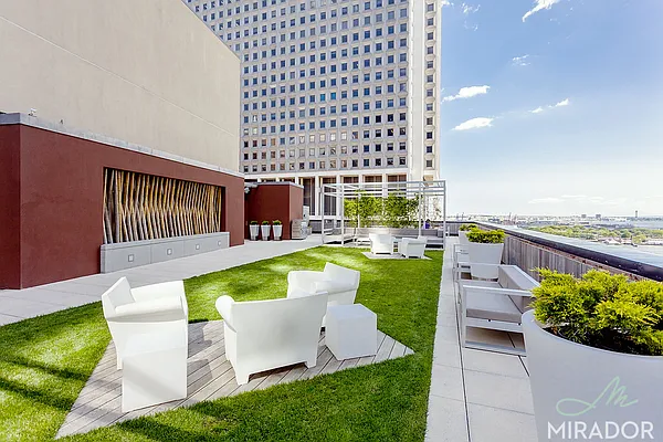 Rented by Mirador Real Estate | media 17