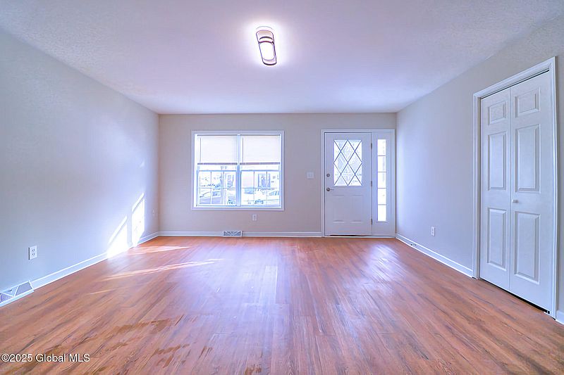 3rd image of 242 Edward Street