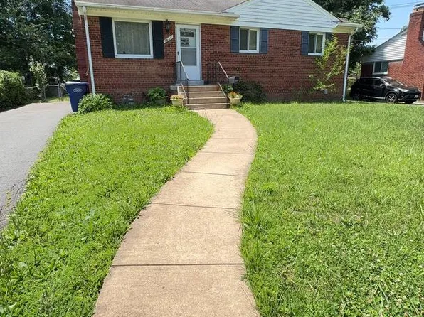 7425 Marc Dr, Falls Church, VA 22042