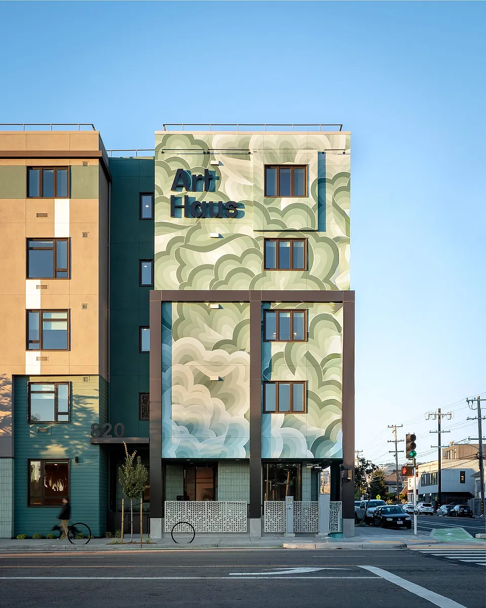 Building Photo - ArtHaus 820