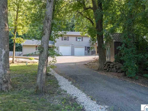 1139 Birch Ave, Mankato, MN 56001