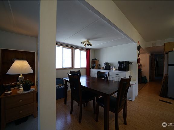 4th image of 296 Island Aire Drive #43