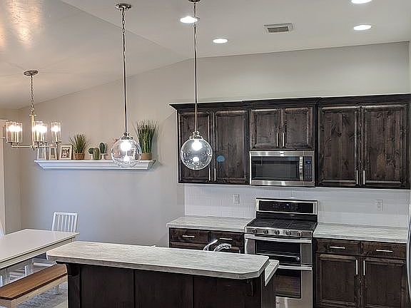 3rd image of 3482 N Coral Way