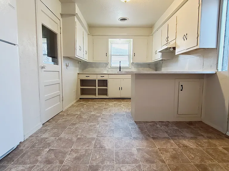 1607 NW Smith Ave — Photo 16