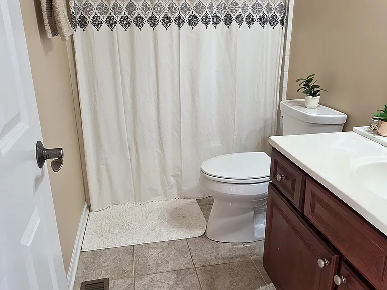 1212 Townes Cir — Photo 12