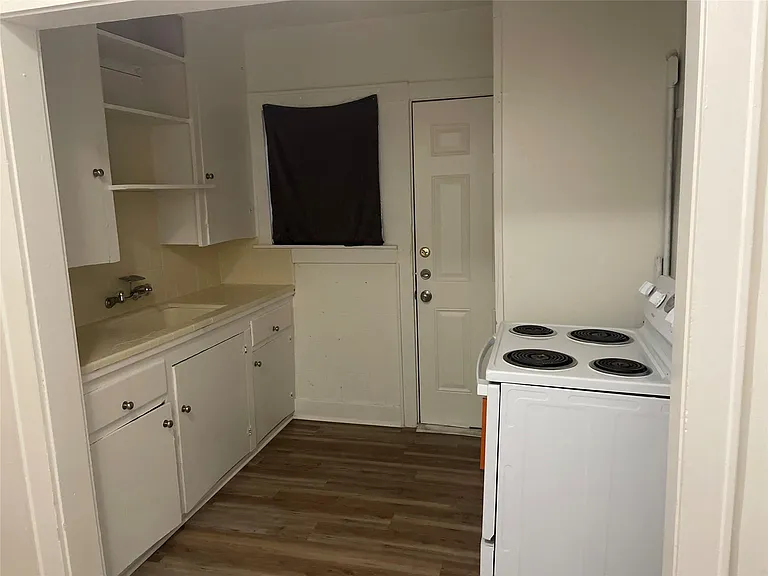 7021 Hemlock St #2 — Photo 4