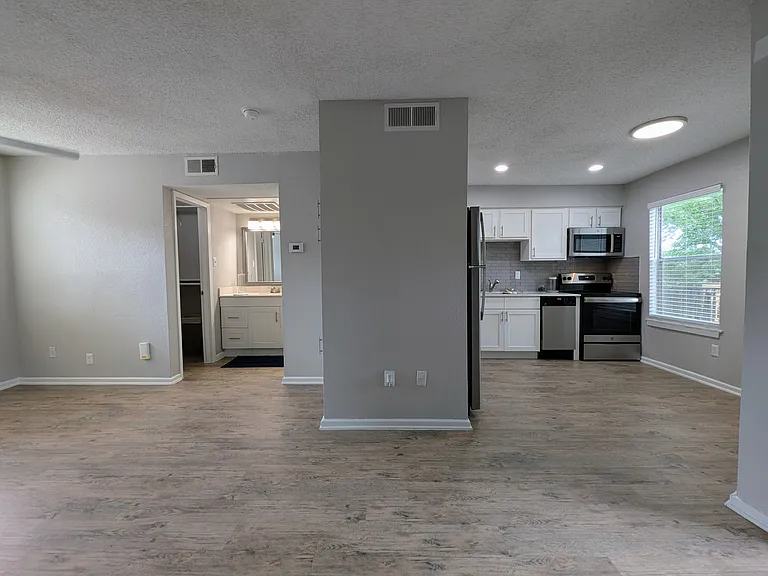 Grove at Northwest Hills — Photo 39