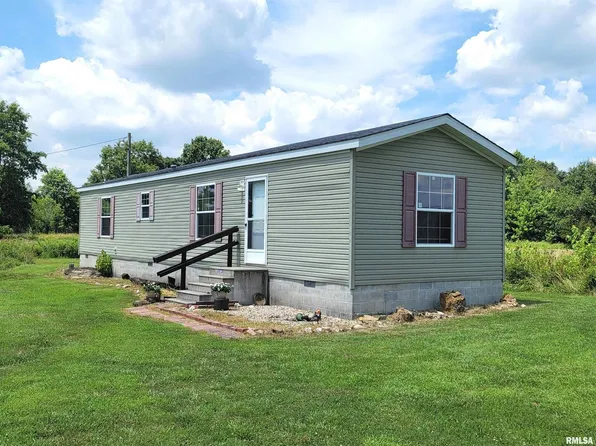 9105 Burkett Rd, Iuka, IL 62849
