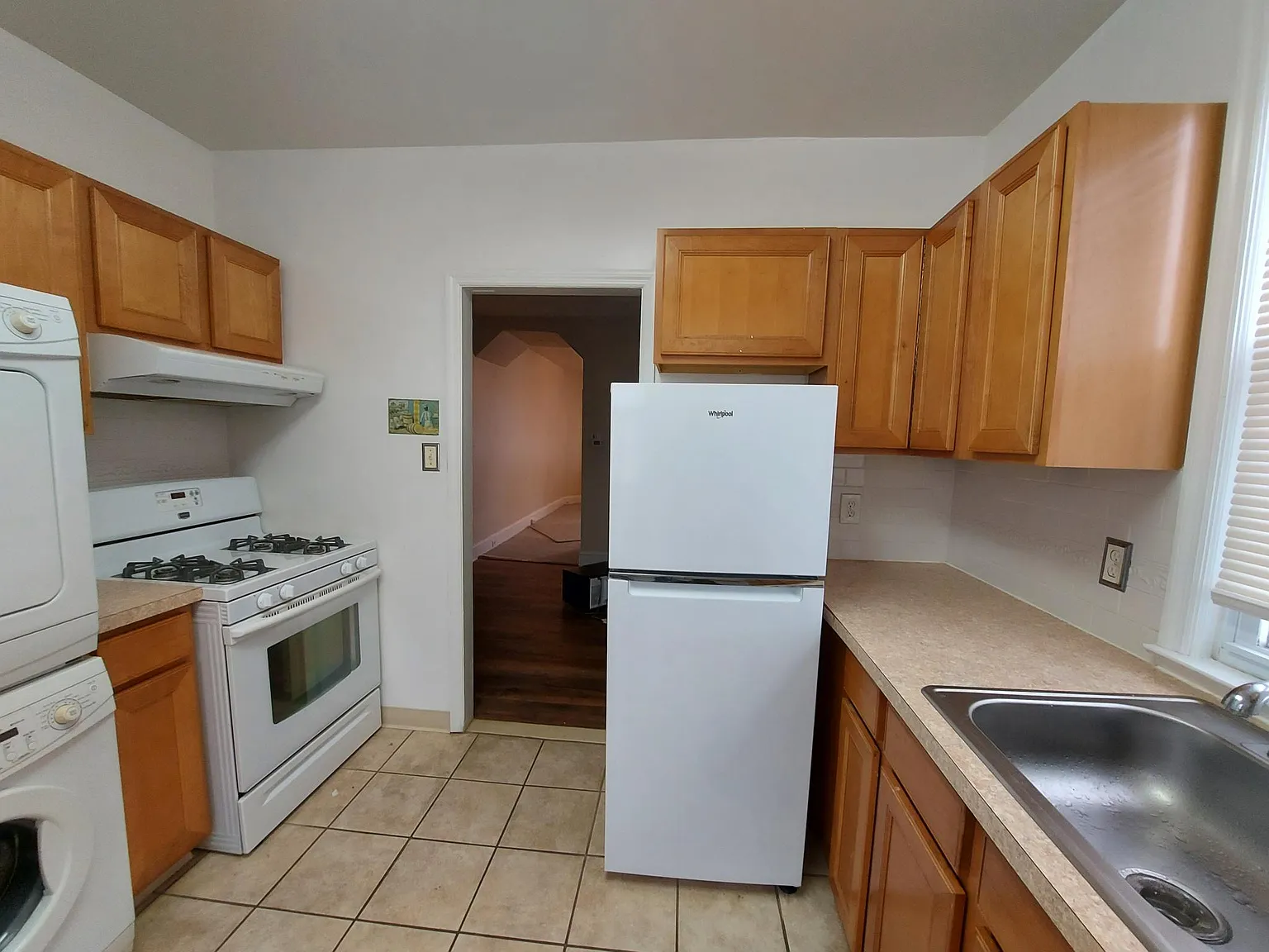 3 bed, 1218 sqft, $2,150 — Photo 4