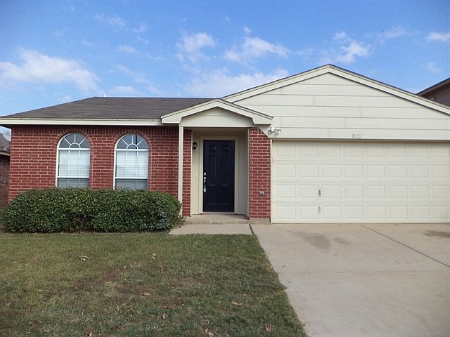 1st image of 8121 Sweetwater Ln