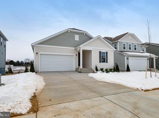 137 Midsummer Ln, Middletown, VA 22645