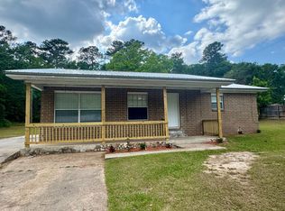 5437 Thomas Dr, Graceville, FL 32440