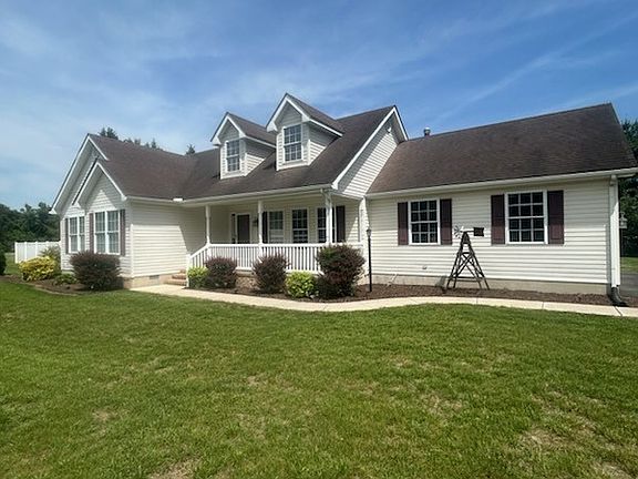 3rd image of 18051 Meadow Dr