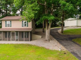 2845 Egyptian Hills Dr, Creal Springs, IL 62922