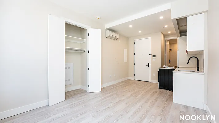 Rented by Nooklyn NYC LLC | media 16