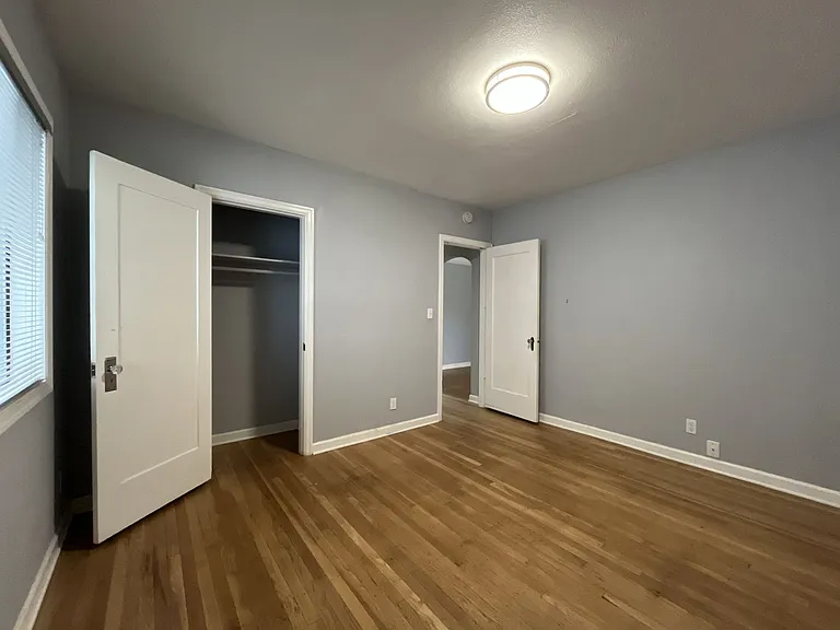 13208 NE Glisan St — Photo 23