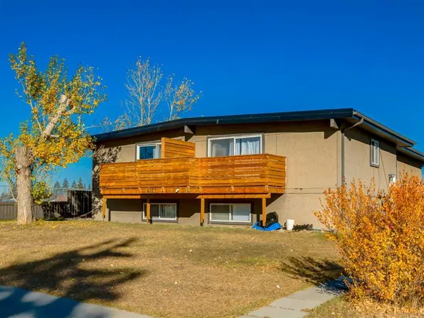 6222 S 31st Ave NW #2, Calgary, AB T3B 1J8