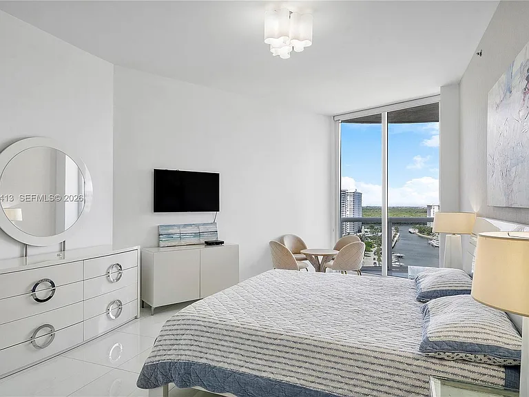 15811 Collins Ave #1205 — Photo 4