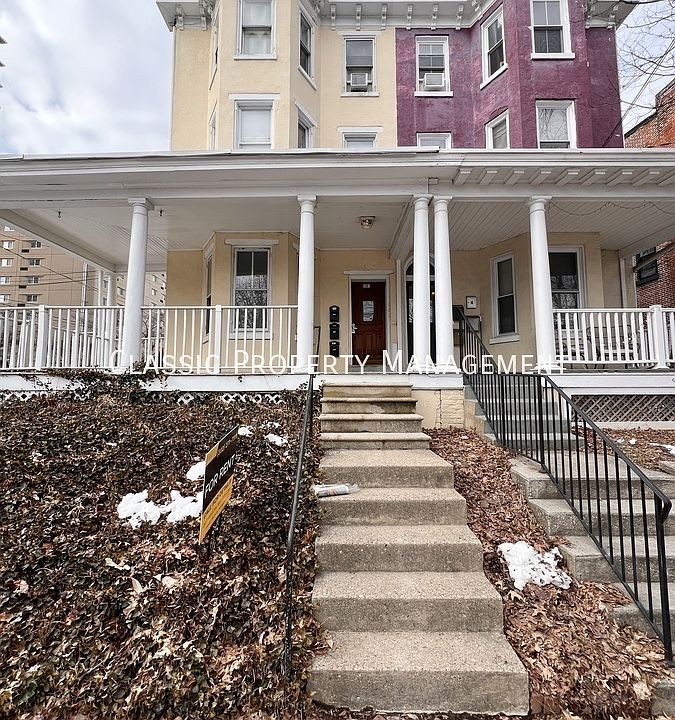 1st image of 1401 N Harrison St APT 2