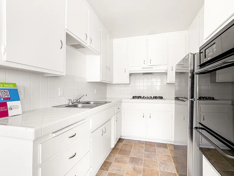 320 Cornell Dr #C — Photo 9