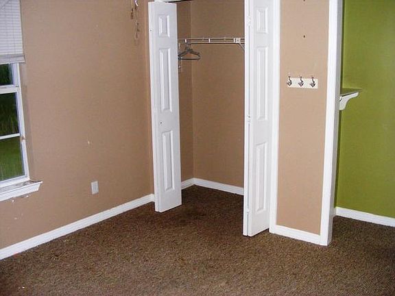 5th image of 553 Sibert Ave