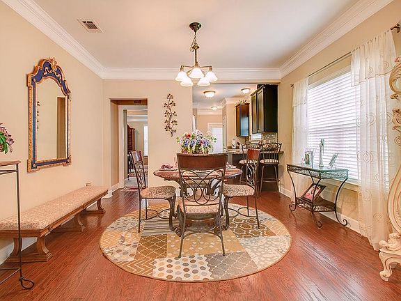 5th image of 2033 Avery Park Dr