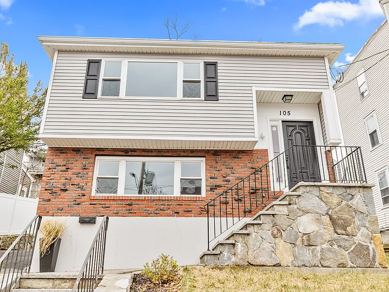 105 Bellingham Ave #1 — Photo 2