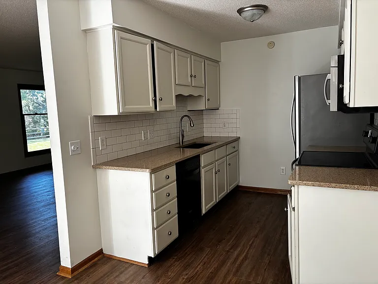 1751 Eaglecrest Rd — Photo 6