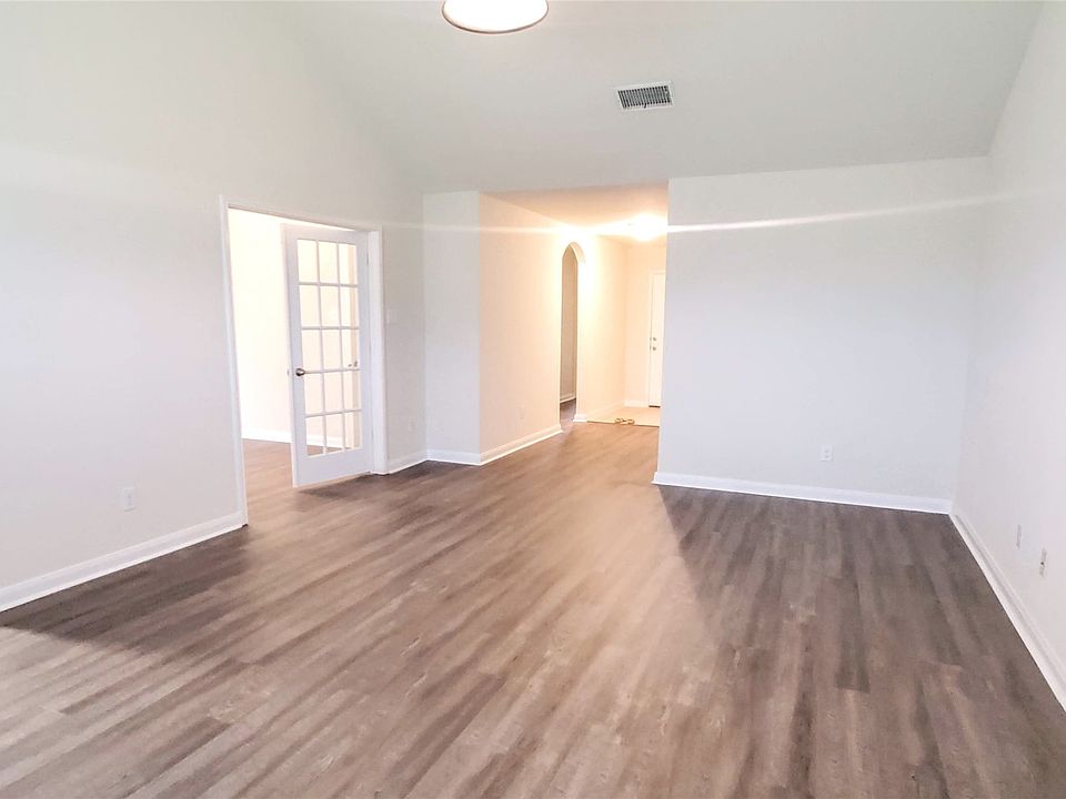 1st image of 1239 Juniper Dr