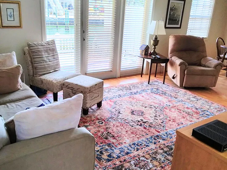 5156 Beach Dr SE #B — Photo 2