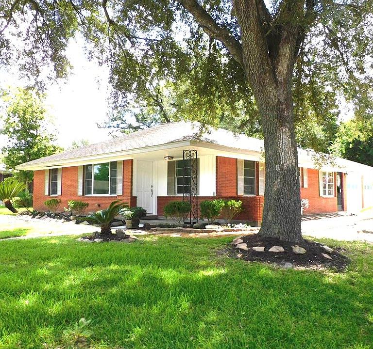1st image of 715 Oriole Ln