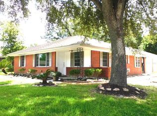 715 Oriole Ln, Pasadena, TX 77502