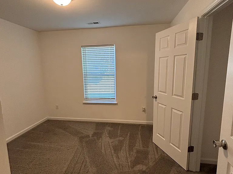 439 Sierra Rd — Photo 7