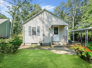 513 Lockwood Dr, Shirley, NY 11967