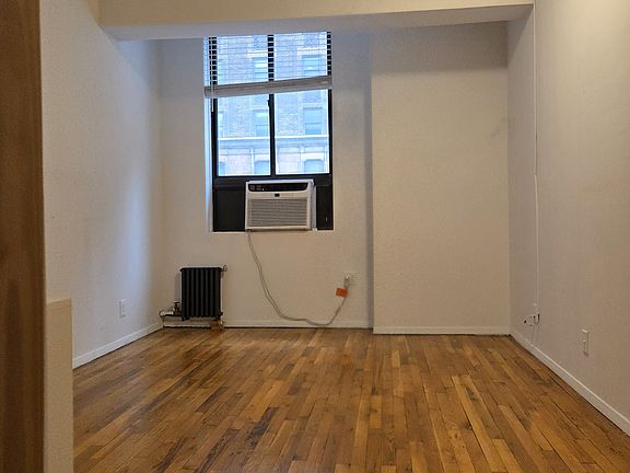 2nd image of 131 E 23rd St APT 2C