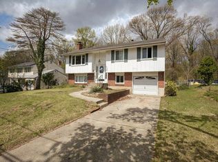 106 Saint Regis Dr, Woodbury, NJ 08096