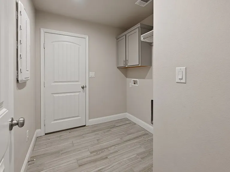 6801 Baron Dr — Photo 20