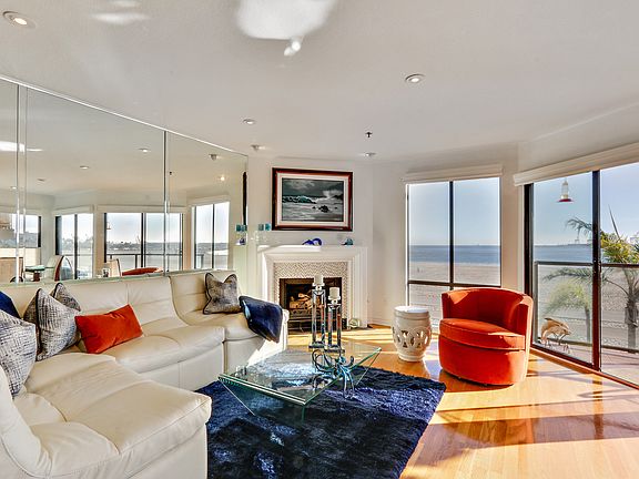 4th image of 1230 E Ocean Blvd Unit 201