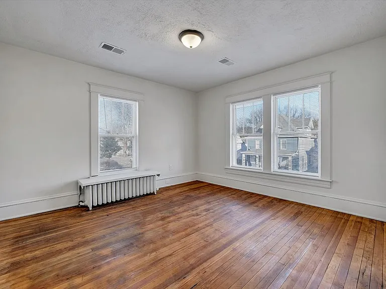 1518 Chapman Ave SW — Photo 18