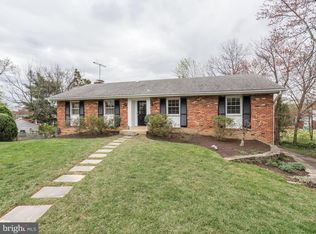 5939 Kimble Ct, Falls Church, VA 22041