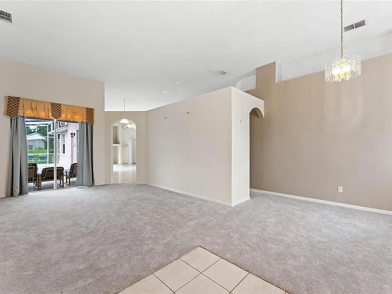 1027 Durango Loop St — Photo 2