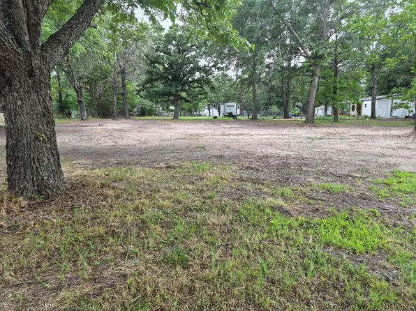813 S Crestway Dr, West Tawakoni, TX 75474