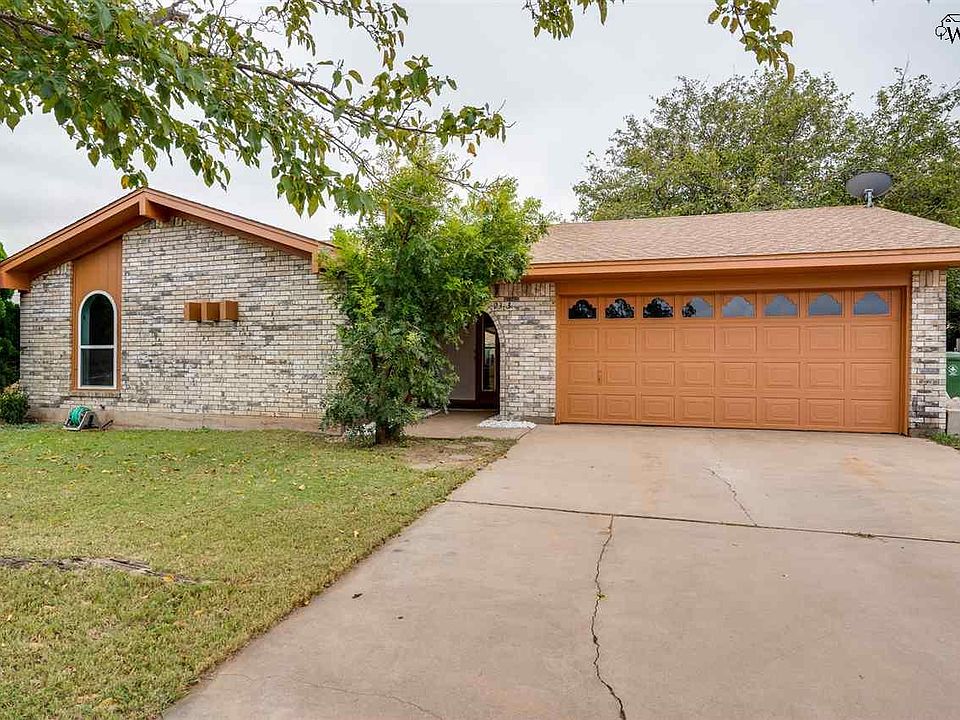 1st image of 2313 Randolph Dr