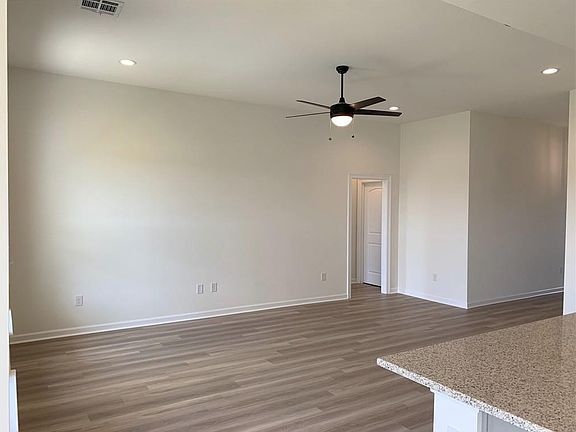 2nd image of 20468 Cornerstone Rd